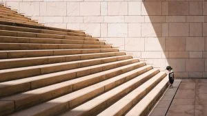 An exploration of the Generalist versus the Specialist